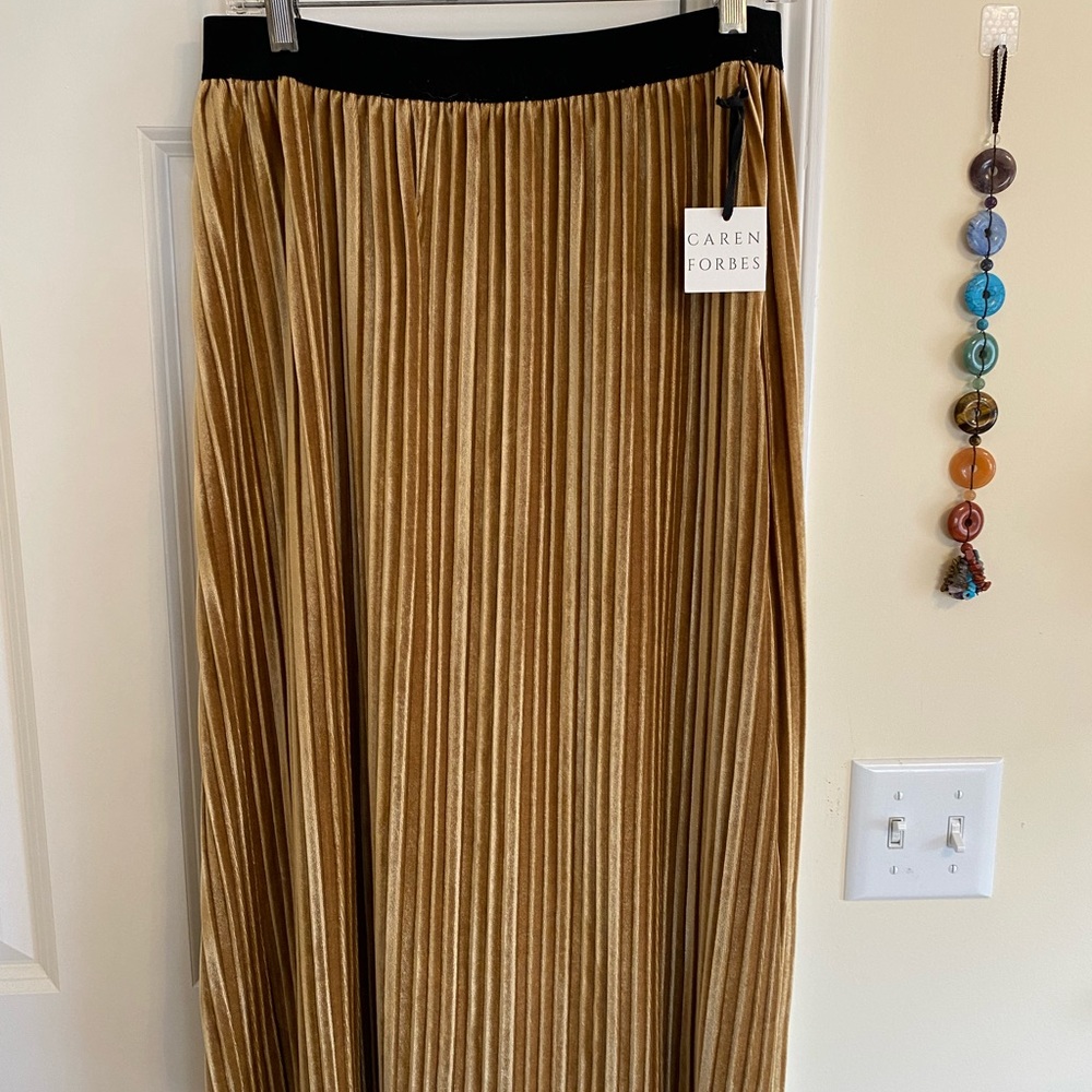 Good Velvet skirt